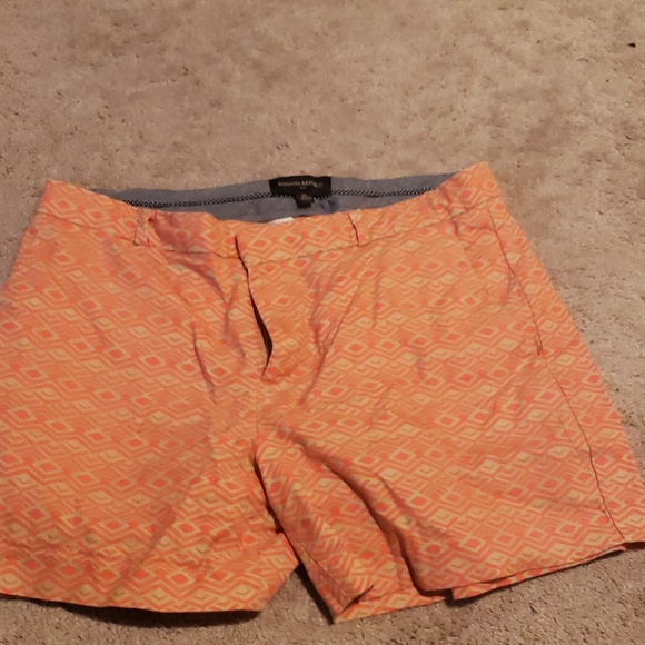 Shorts - Picture 2 of 3